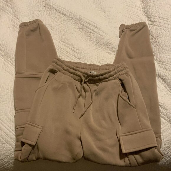 Faded Rose Essentials SweatPants - Picture 1 of 4